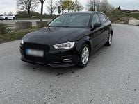 Używany Audi A3 110 KM (80 kW) 2015 Czarny Sedan/Limuzyna