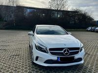 Gebraucht Mercedes A200 136 PS (100 kW) 2016 Silber Limousine