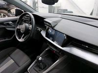 Gebraucht Audi A3 Basis 110 PS (80 kW) 2022 Grau Limousine