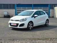 Gebraucht Kia Rio Spirit 86 PS (63 kW) 2012 Weiß Limousine