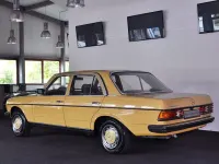 Gebraucht Mercedes E230 136 PS (100 kW) 1982 Saharagelb Limousine