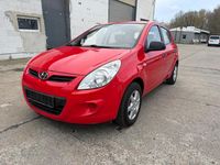 Gebraucht Hyundai i20 77 PS (56 kW) 2009 Rot Kleinwagen