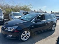 Gebraucht Opel Astra Innovation 179 PS (131 kW) 2011 Schwarz Kombi