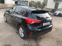 Gebraucht Ford Focus Cool & Connect 125 PS (91 kW) 2019 Schwarz Limousine