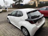 Gebraucht Toyota Yaris Hybrid Comfort 116 PS (85 kW) 2020 Super white 2 Kleinwagen
