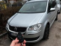 Gebraucht VW Touran 140 PS (102 kW) 2009 Silber Van / Kleinbus