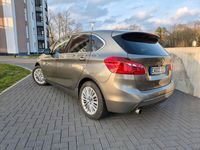 gebraucht BMW 225 2er Active Tourer xe Luxury PLATINSILBER METALLIC