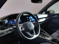 Gebraucht VW Golf VIII R-line 131 PS (96 kW) 2024 Schwarz Kombi