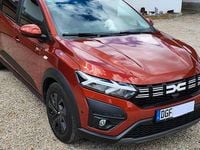 Second-hand Dacia Jogger Expression 101 CP (74 kW) 2024 Maro Monovolum