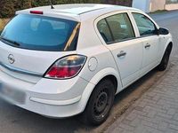 Gebraucht Opel Astra 90 PS (66 kW) 2009 Weiß Limousine