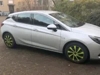 Usado Opel Astra Elegance 105 HP (77 kW) 2020 Prateado Sedan