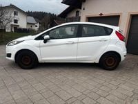 Gebraucht Ford Fiesta 80 PS (58 kW) 2015 Weiß Kleinwagen