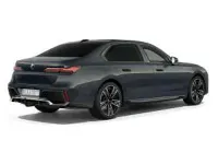 Gebraucht BMW 740 299 PS (219 kW) 2025 Grau Limousine