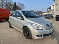 Gebraucht Mercedes B180 109 PS (80 kW) 2006 Silber Van / Kleinbus