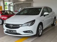 Gebraucht Opel Astra Dynamic 125 PS (91 kW) 2016 Weiß Limousine