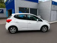 Używany Kia Venga 90 KM (66 kW) 2011 Biały Hatchback