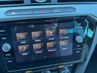 Gebraucht VW Passat R-line 150 PS (110 kW) 2017 Grau Kombi