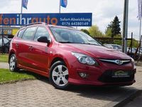 Gebraucht Hyundai i30 Classic 109 PS (80 kW) 2012 Rot Kombi