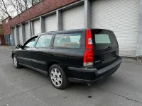 Używany Volvo V70 250 KM (183 kW) 2002 Czarny Kombi