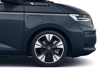 Usata VW Multivan Style 177 CV (130 kW) 2025 Blu Monovolume