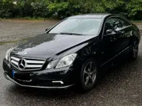 Gebraucht Mercedes E200 Elegance 184 PS (135 kW) 2010 Schwarz Coupé