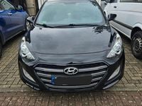 Gebraucht Hyundai i30 101 PS (74 kW) 2016 Schwarz Limousine