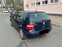 Gebraucht VW Golf IV 101 PS (74 kW) 2002 Blau Kleinwagen
