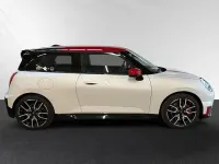 Gebraucht Mini John Cooper Works 258 PS (189 kW) 2025 Nanuq white Kleinwagen