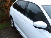 Gebraucht Skoda Rapid Cool Edition 105 PS (77 kW) 2015 Weiß Kleinwagen