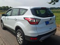 Gebraucht Ford Kuga Cool & Connect 121 PS (88 kW) 2019 Weiß SUV