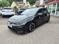 Gebraucht VW Golf VIII R-line 150 PS (110 kW) 2025 Schwarz Limousine