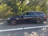 Second-hand Mercedes E200 136 CP (100 kW) 2013 Negru Break