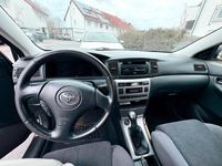 Gebraucht Toyota Corolla 97 PS (71 kW) 2003 Silber Kleinwagen