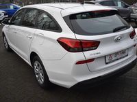 Gebraucht Hyundai i30 99 PS (72 kW) 2019 Weiß Kombi