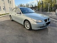 Gebraucht BMW 525 197 PS (144 kW) 2009 Blau Limousine