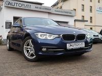Gebraucht BMW 330 Sport Line 252 PS (185 kW) 2015 Blau Limousine