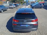 Gebraucht Hyundai i30 Intro Edition 120 PS (88 kW) 2021 Grau Limousine