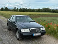 Gebraucht Mercedes C180 122 PS (89 kW) 1997 Grau Limousine