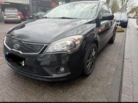 Gebraucht Kia ProCeed 125 PS (91 kW) 2011 Schwarz Kleinwagen