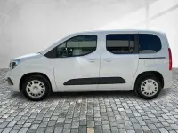 Gebraucht Opel Combo Life Elegance 131 PS (96 kW) 2023 Kaolin weiß (u) Van / Kleinbus