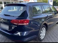 Gebraucht VW Passat 120 PS (88 kW) 2016 Blau Kombi