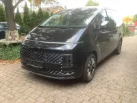 Gebraucht Hyundai Staria Signature 224 PS (164 kW) 2025 Schwarz Van / Kleinbus