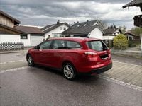 Używany Ford Focus Titanium 150 KM (110 kW) 2013 Czerwony Kombi
