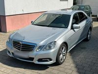 Gebraucht Mercedes E220 Avantgarde 170 PS (125 kW) 2009 Silber Limousine