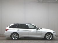 Gebraucht BMW 330 Sport Line 252 PS (185 kW) 2019 Alpinweiss iii Kombi