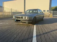 Gebraucht BMW 525 Performance 170 PS (125 kW) 1988 Silber Limousine