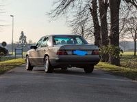 Gebraucht Mercedes E220 AMG 150 PS (110 kW) 1992 Silber Limousine