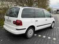 Gebraucht VW Sharan 140 PS (102 kW) 2008 Weiß Van / Kleinbus