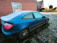 Gebraucht Mercedes C180 143 PS (105 kW) 2003 Blau Coupé