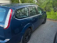 Gebraucht Ford Focus 101 PS (74 kW) 2010 Blau Limousine